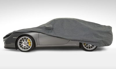 Outdoor cover on a Porsche 997